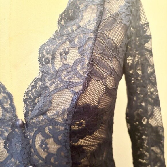 Femme Society Elegant Blue Lace Long Sleeve Top - Picture 5 of 13